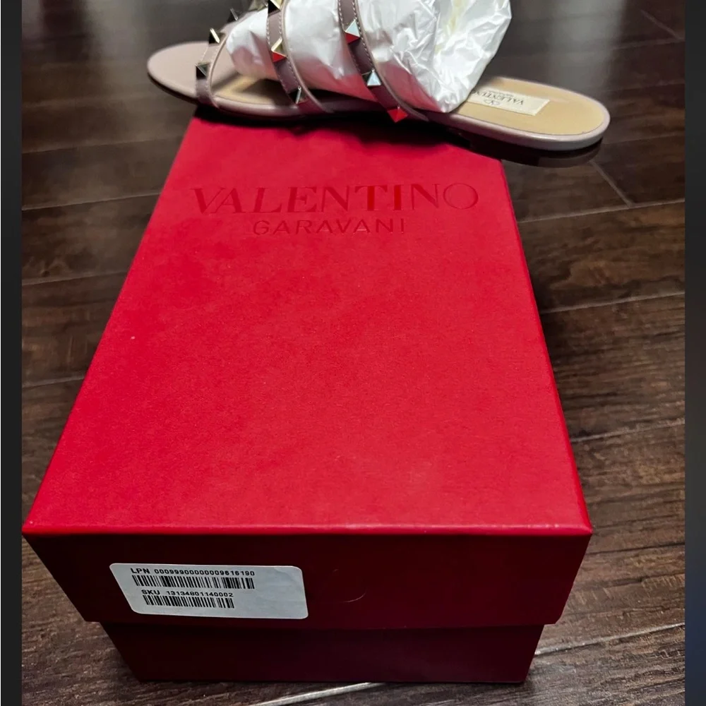 Valentino Garavani Cream Rockstud Sandals - Picture 3 of 3
